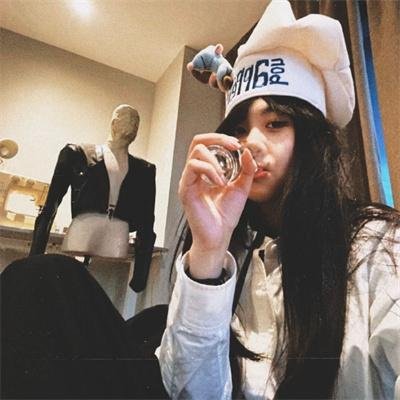 我死后，暴君哭着求我别死